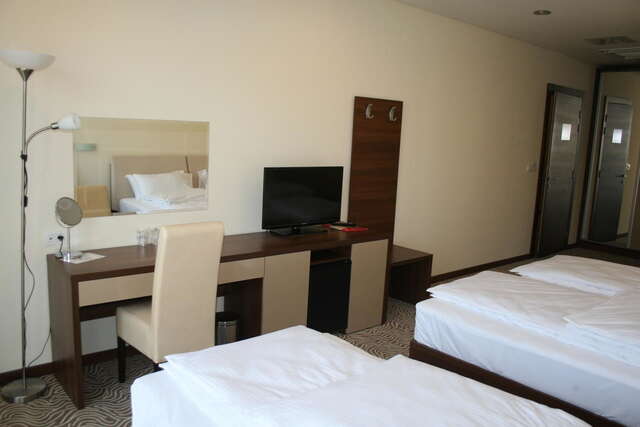 Апарт-отели Hotel Franca Биело-Поле-11